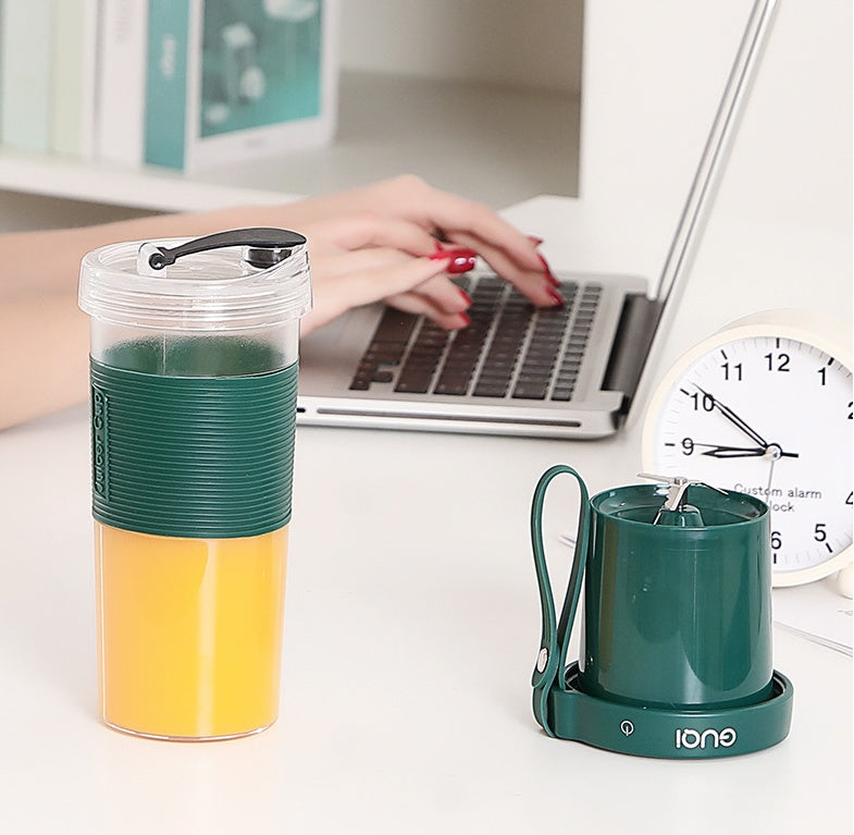 Mini Portable Blender: USB Rechargeable Fruit Juicer and Smoothie Maker