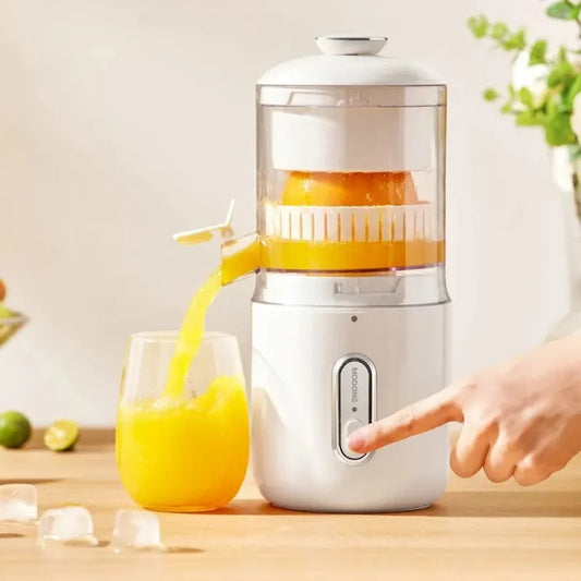 Wireless Electric Juicer: Portable Mini Fruit Squeezer for Oranges, Lemons, and More